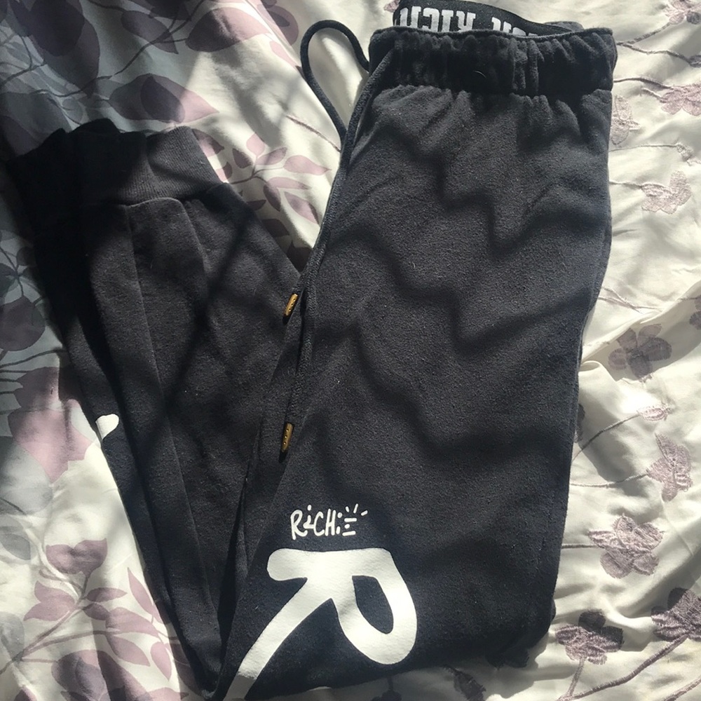 Sweat pants